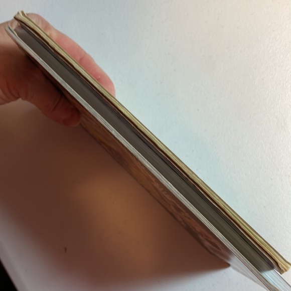 📚2/$6  3-Book Bundle Easter - Picture 4 of 16